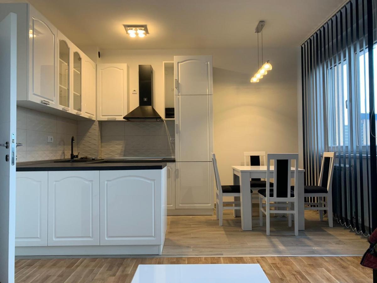 Royal Residence Apartmani Pančevo エクステリア 写真