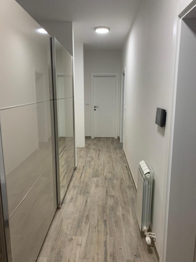 Royal Residence Apartmani Pančevo エクステリア 写真