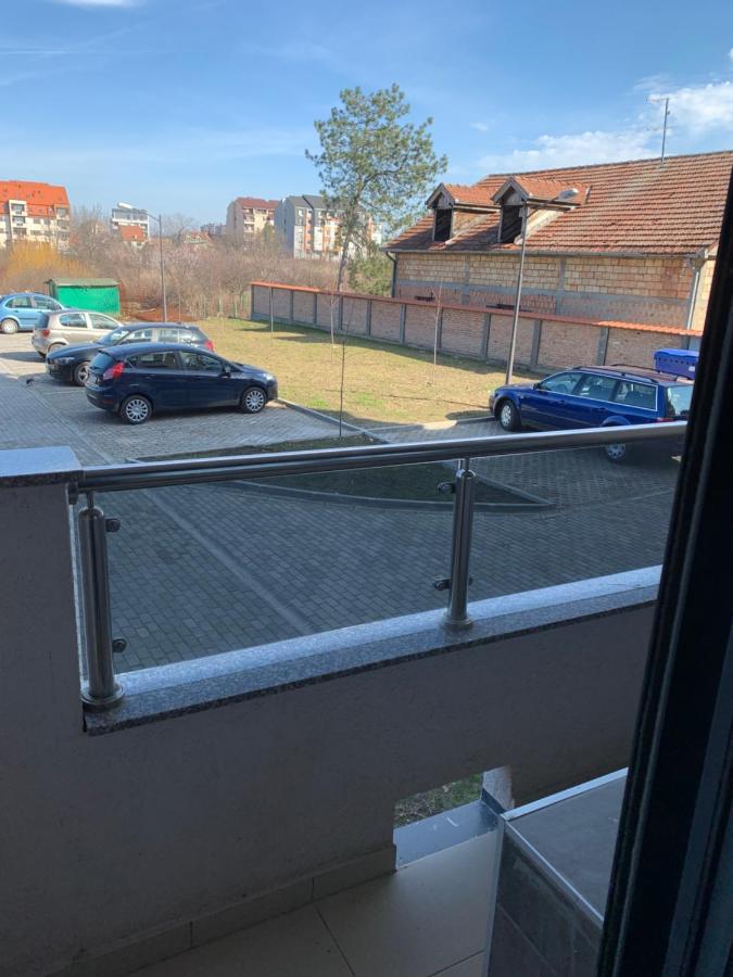 Royal Residence Apartmani Pančevo エクステリア 写真