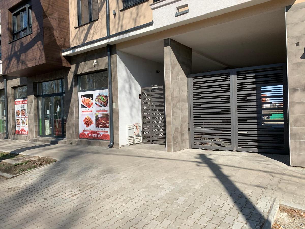 Royal Residence Apartmani Pančevo エクステリア 写真